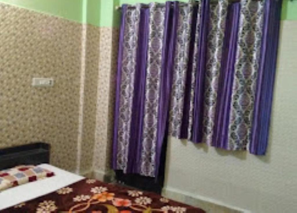 Maatu Shri Comfort Stay-Guest House Матура Екстериор снимка