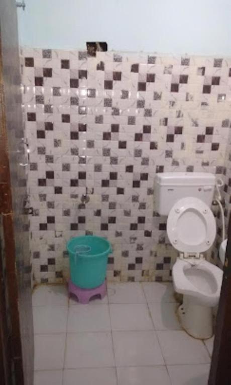 Maatu Shri Comfort Stay-Guest House Матура Екстериор снимка